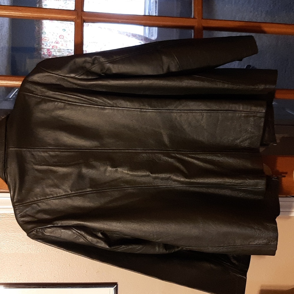 Nice leather jacket - Picture 5 of 12